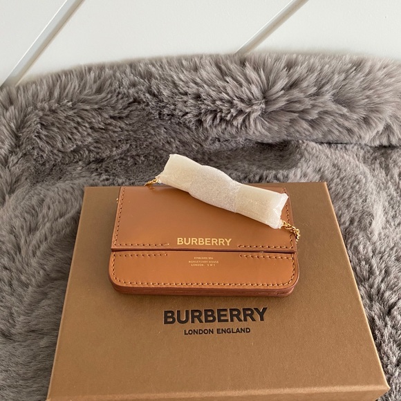 Burberry Horseferry Card Case; Detachable Chain - Picture 8 of 11